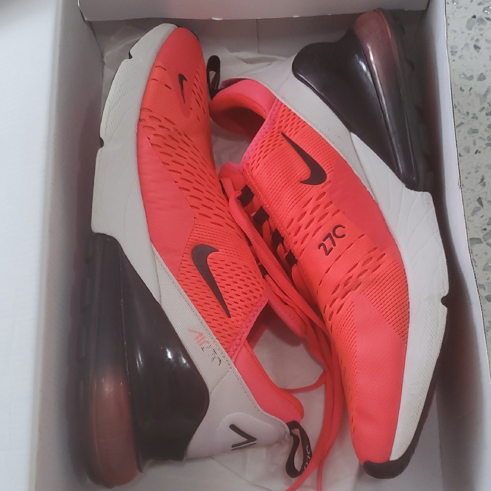 Nike Air Max 270 Bright Red and Black Shoes